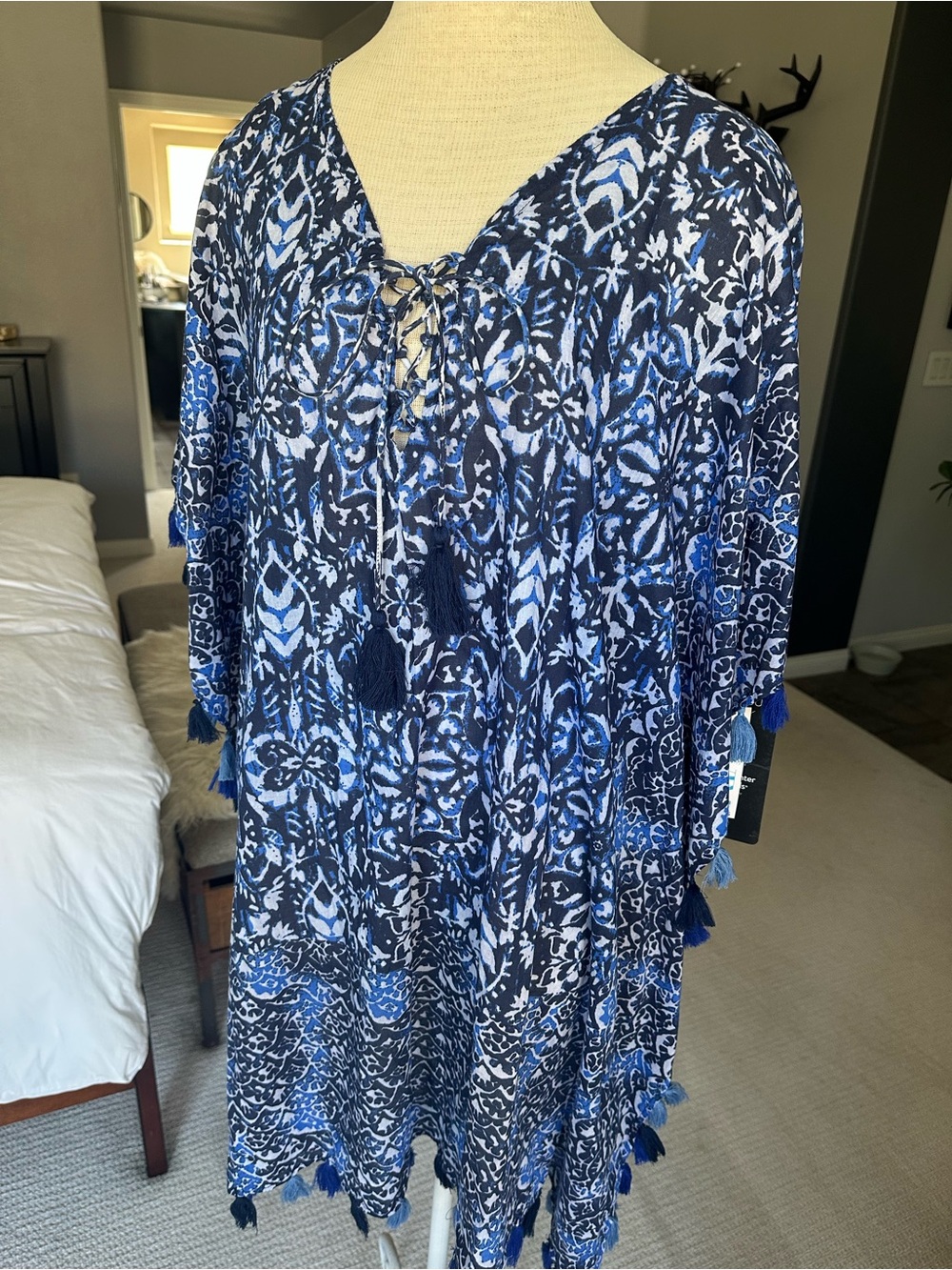 Miraclesuit Navy & White Tassel-Trim Lace-Up NWT swim cover-up, size medium - Picture 3 of 12